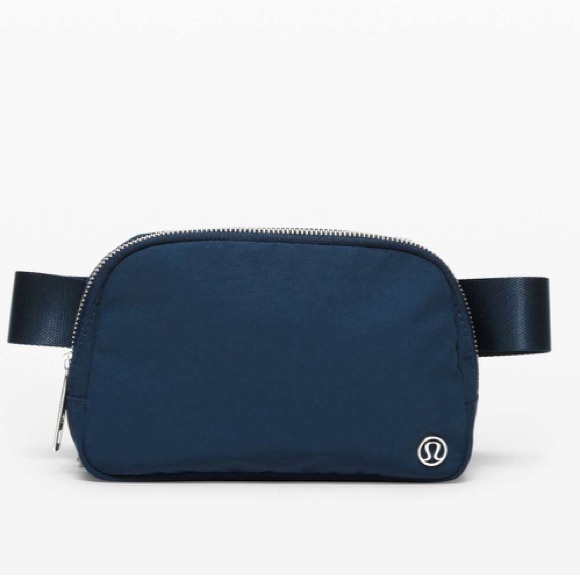lululemon athletica Handbags - RARE ORIGINAL OG NWOT Lululemon Everywhere Belt Bag True Navy Blue
